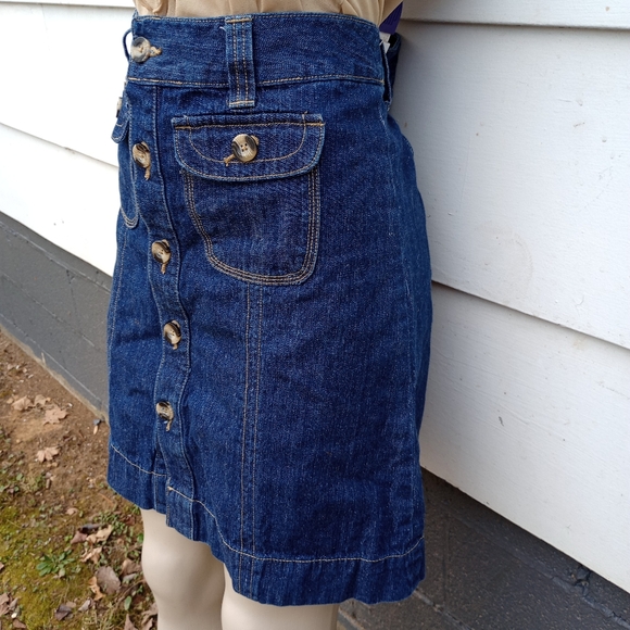 Dark Wash Button Up Jean Mini Skirt - Picture 3 of 9